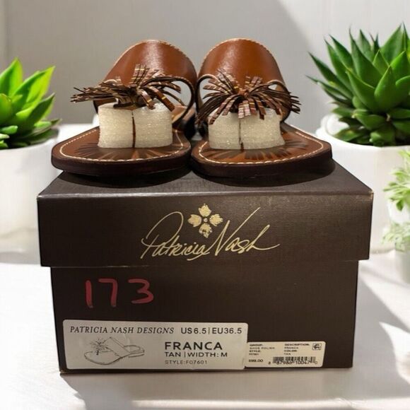 Patricia Nash Franca Tassel Leather Tooled Sandals Tan Size 6.5 NIB - Picture 2 of 6